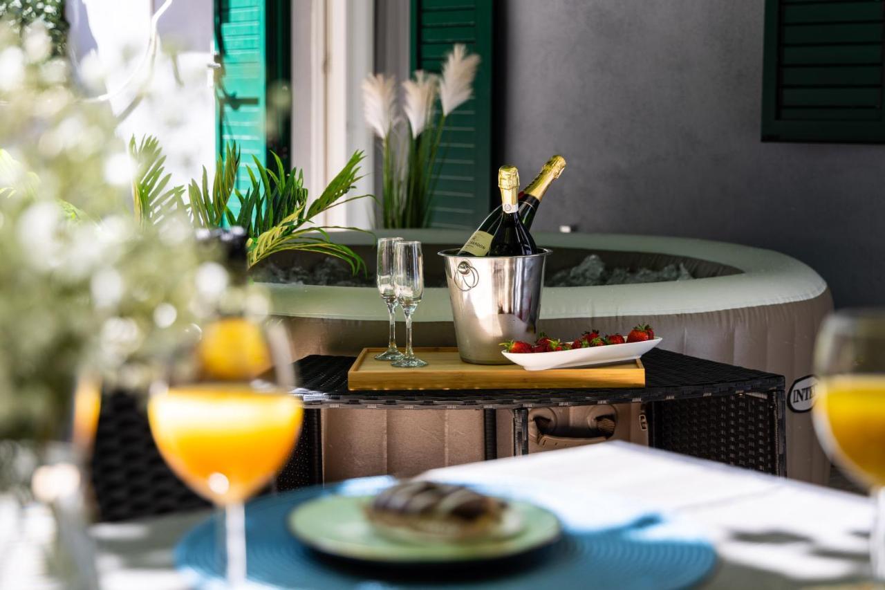 Oasis Luxury Apartment With Terrarce And Jacuzzi Spalato Esterno foto