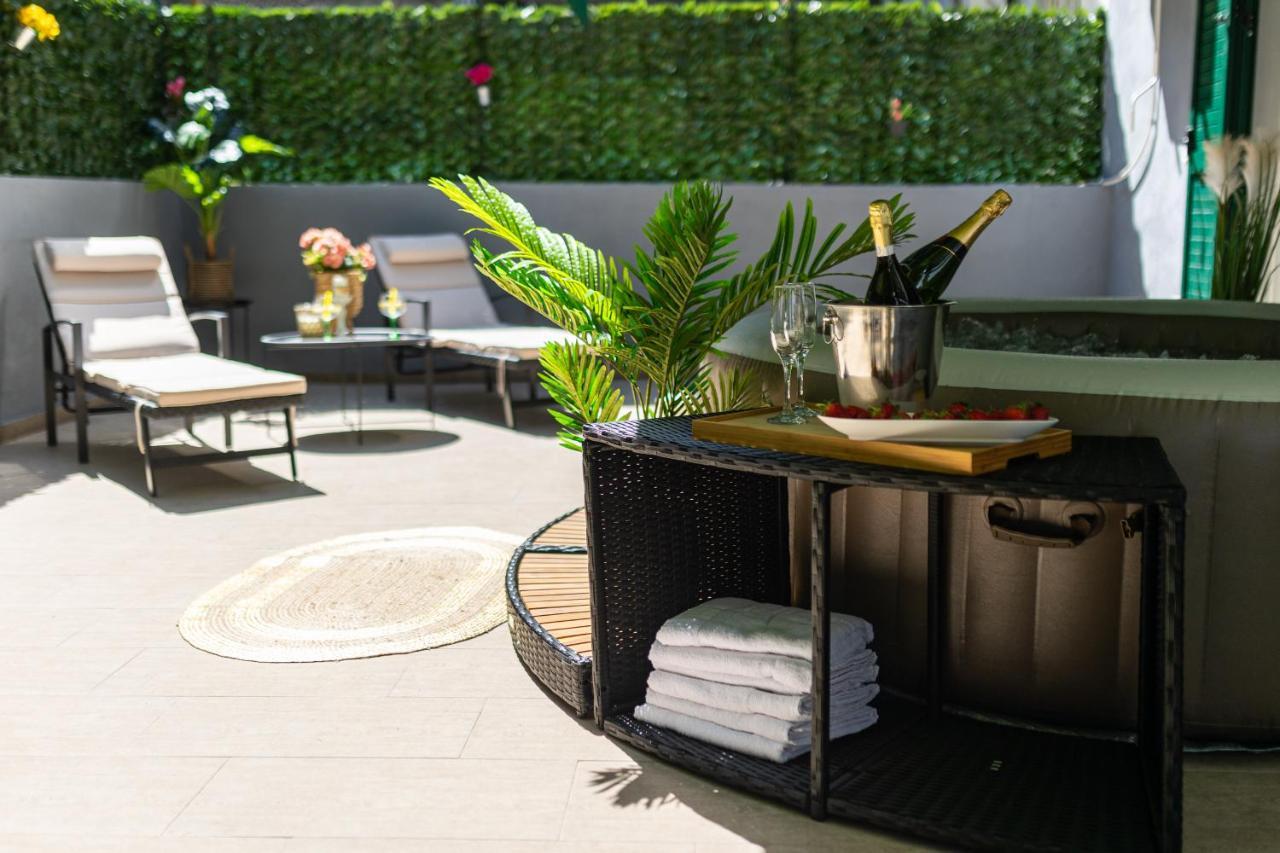 Oasis Luxury Apartment With Terrarce And Jacuzzi Spalato Esterno foto