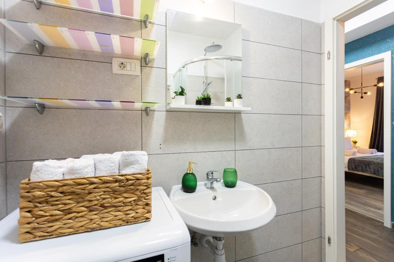 Oasis Luxury Apartment With Terrarce And Jacuzzi Spalato Esterno foto