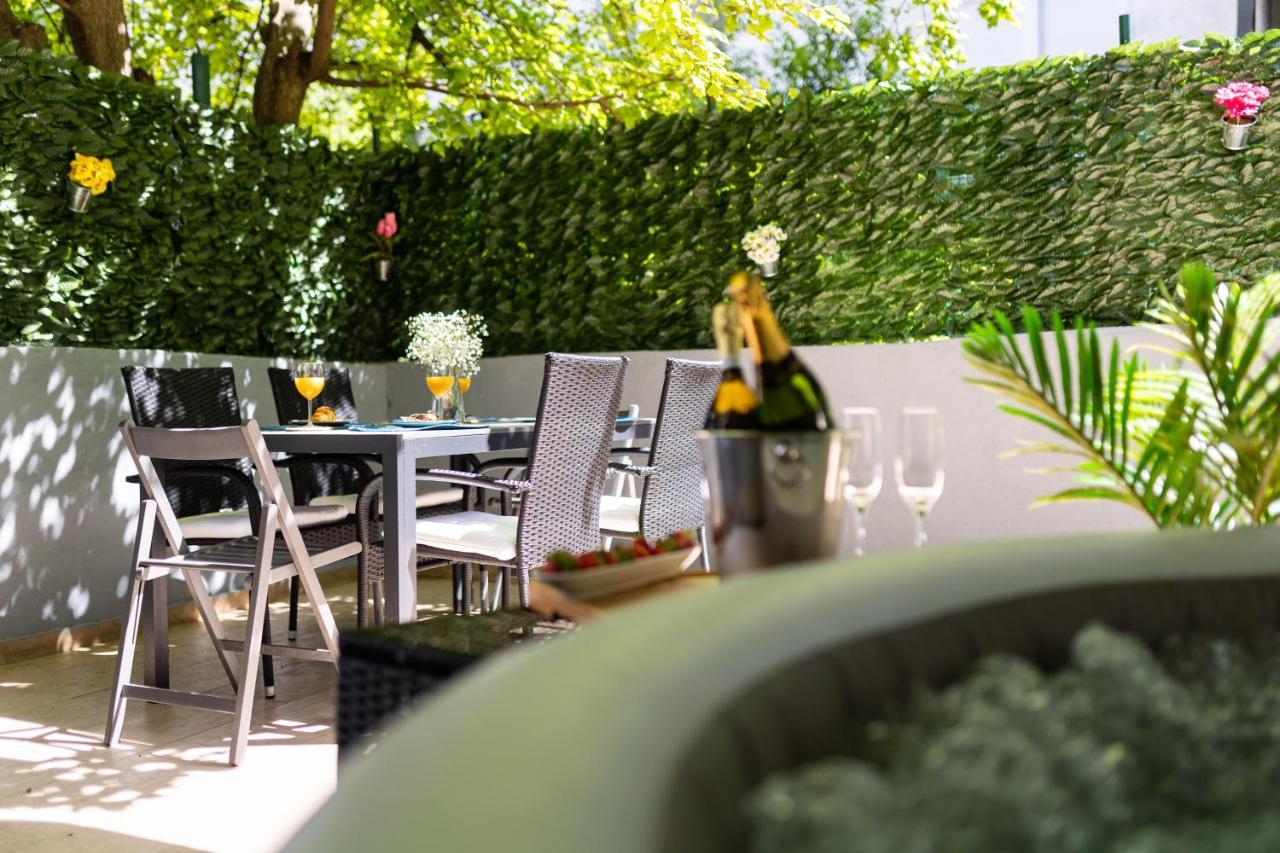Oasis Luxury Apartment With Terrarce And Jacuzzi Spalato Esterno foto