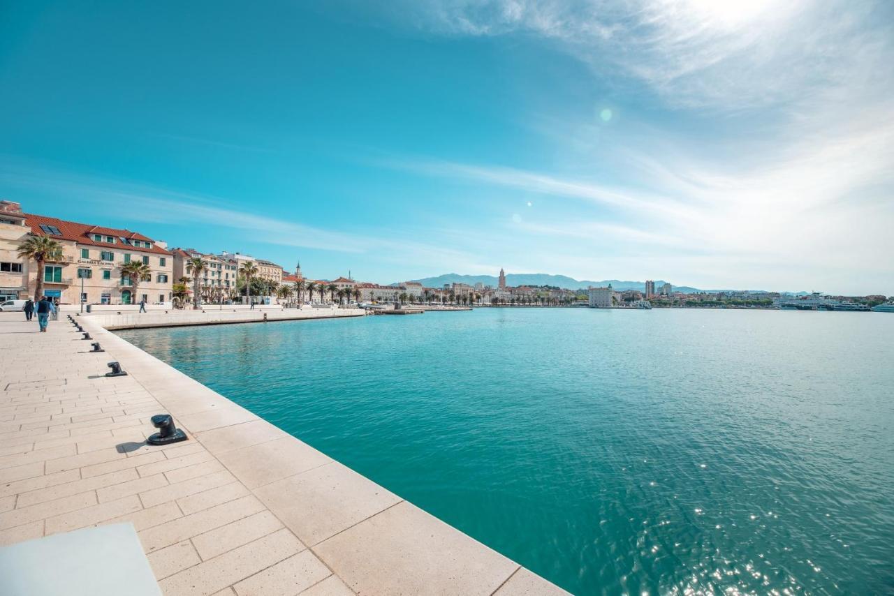 Oasis Luxury Apartment With Terrarce And Jacuzzi Spalato Esterno foto